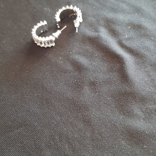 Earrings like new, decorated with sparkling stones