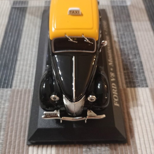 Deagostini Ford V8 Montevideo 1950 taxi model used