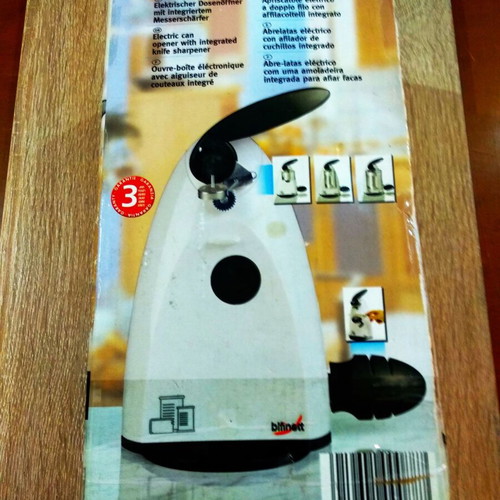 Electric can opener and knife sharpener like new