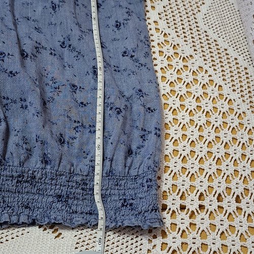 Zara Blue Floral Blouse with Lace Size L Like New