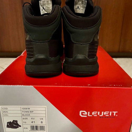 Eleveit Town WP motorcycle boot black men's size 41 like new