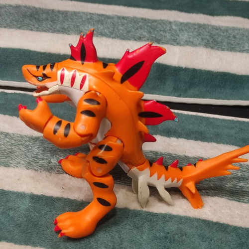 Tigershark Invizimals figure used, good condition