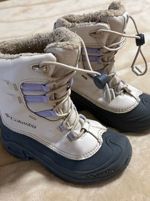 Columbia kids waterproof boots used size 32 white