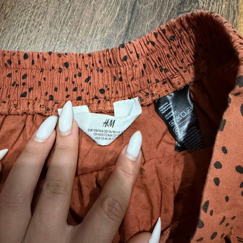 H&M mini cotton skirt like new, orange and red