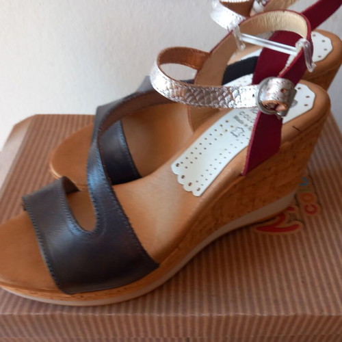 Marila shoes women's platform sandals size 40, blue and red