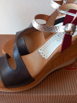 Marila shoes women's platform sandals size 40, blue and red