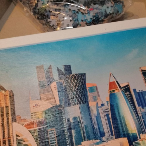 Puzzle Trefl 2000 pieces new with Doha Qatar picture