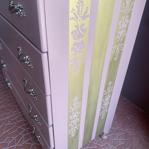 Chest of drawers with restored wood, like new