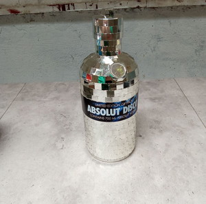 Πωλείται ΣΠΑΝΙΟ ΜΠΟΥΚΑΛΙ ΝΤΙΣΚΟ ΜΠΑΛΑ ABSOLUT VODKA ΔΙΑΚΟΣΜΗΤΙΚΟ ΔΕΚΑΕΤΙΑ 1990