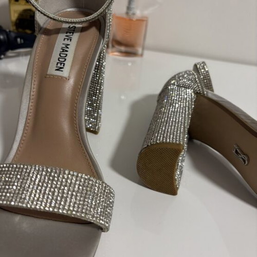 Steve Madden Silver Sandals Size 38 Like New