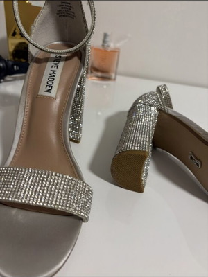 Steve Madden Silver Sandals Size 38 Like New