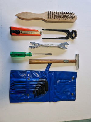19-piece tool set for 8.9€!!