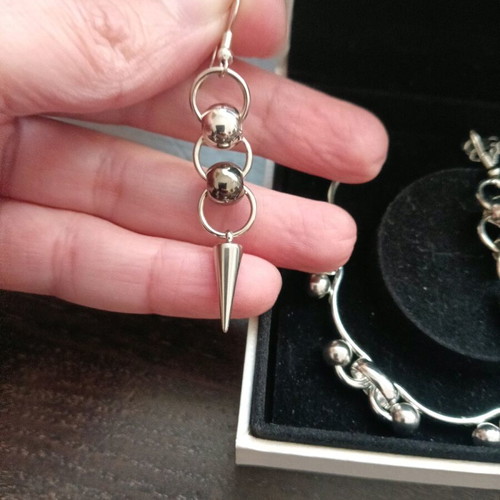 Stainless Steel Bracelet and Earrings Set like new, hypoallergenic silver