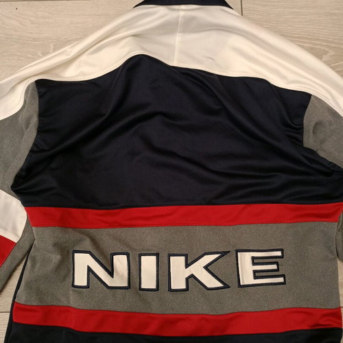 Nike retro jacket with buttons, vintage style, size M