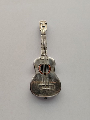 Metal decorative guitar used