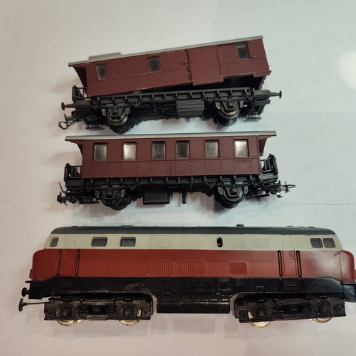 Liliput HO model train set with locomotive and wagons
