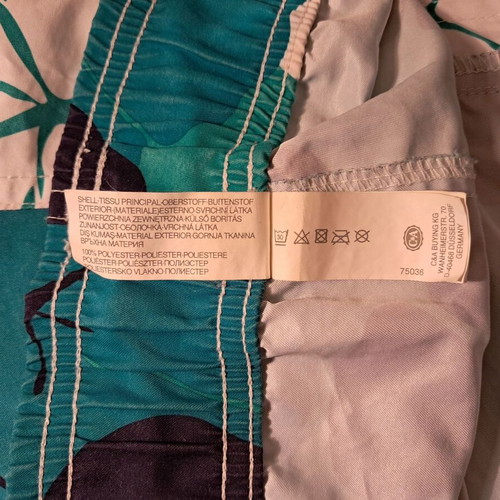 Men's swim shorts C&A new, size S, floral hibiscus pattern