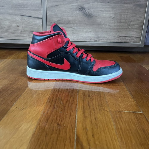 Nike Air Jordan 1 Mid sneakers used, black and red, size 40.5