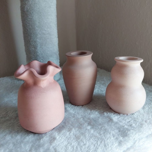 Gypsum vases set of 3 like new, height 10 cm