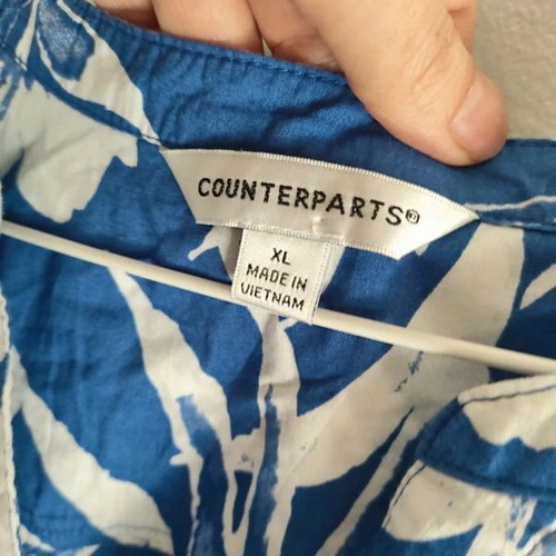 Counterparts women's cotton shirt XL like new, white and blue