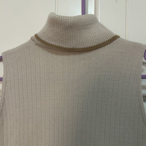 Zara sleeveless sweater like new, beige, size L