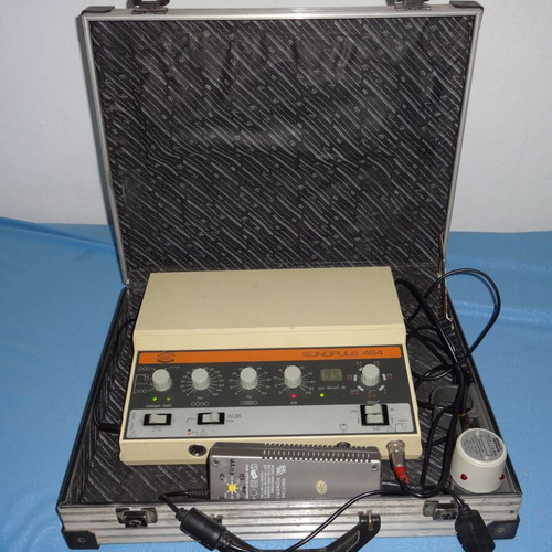 Sonopuls 464 portable ultrasound used for physiotherapy