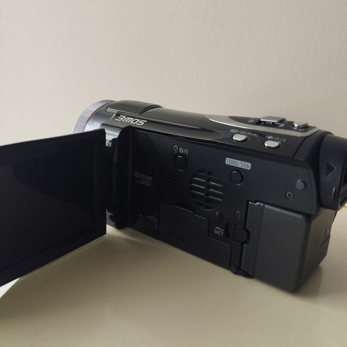 Panasonic HDC SD900 video camera like new
