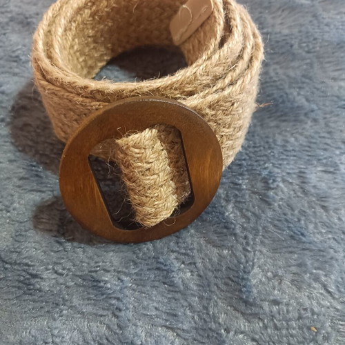 Belt with wooden buckle like new