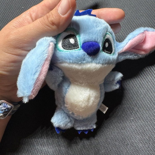 Fluffy Stitch keychain like new