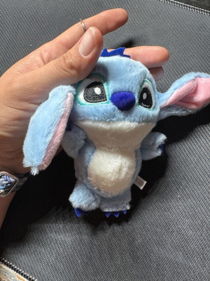 Fluffy Stitch keychain like new