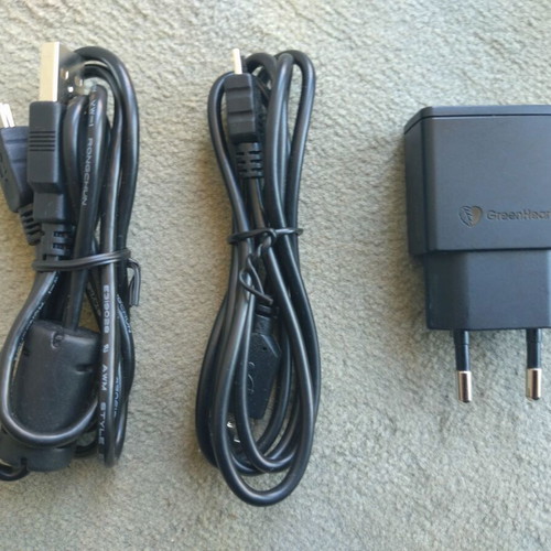 Sony Ericsson charger like new with 2 USB cables mini and micro USB