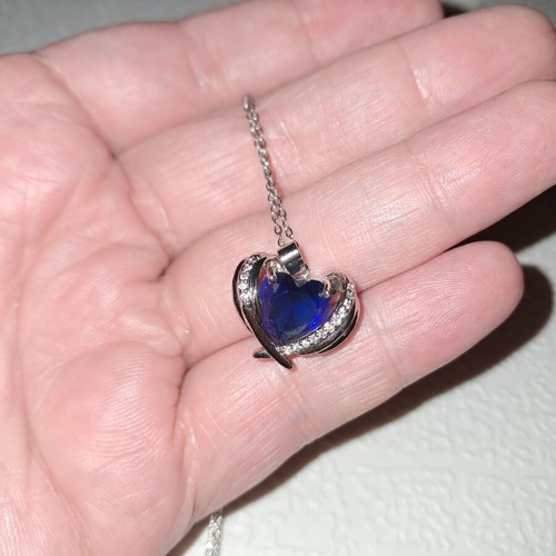 Heart-shaped necklace with blue zirconia, steel