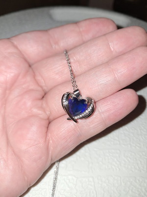 Heart-shaped necklace with blue zirconia, steel