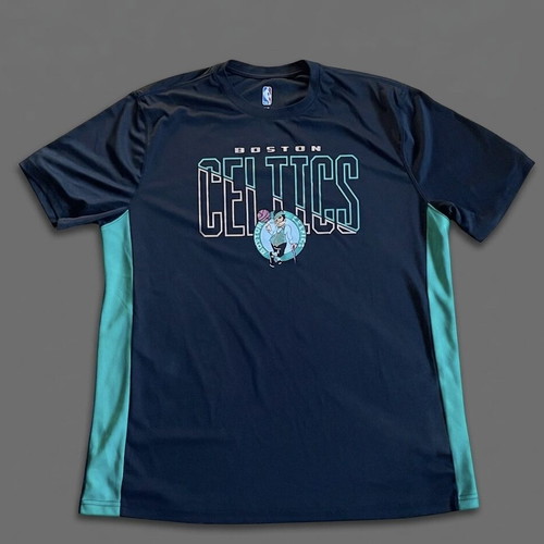 Boston Celtics T-shirt size XL like new