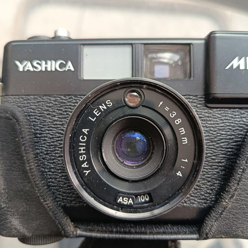 Yashica camera like new