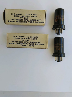 Λυχνίες 1005 - VT 195 καινούργιες, σετ δύο τεμαχίων