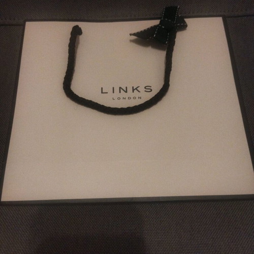 Links of London paper bag like new