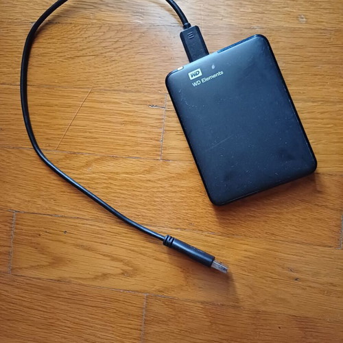WD Elements portable storage drive HDD 1TB used