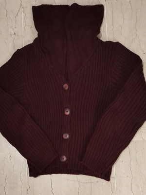 Happening sweater used, burgundy, size Small with buttons
