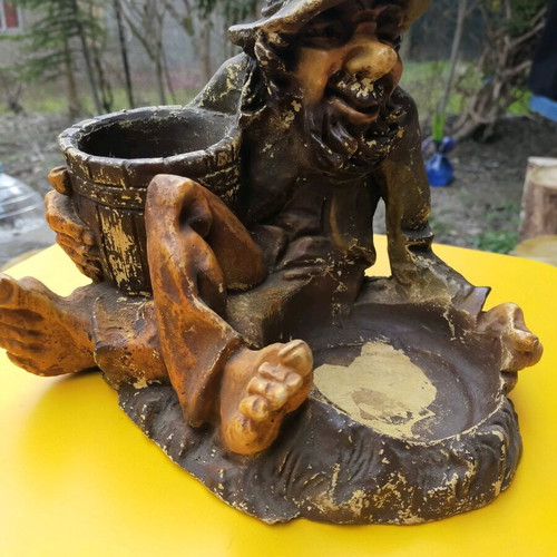 Decorative object used