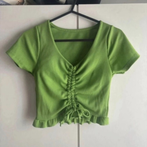 Crop top green like new with ruching and cups