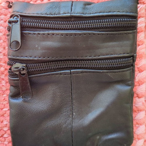 Leather wallet unisex like new, black