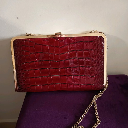 Envelope crossbody bag like new, red Made In Italia