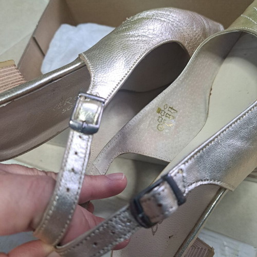 Boxer Soft leather sandals used, size 37, champagne color