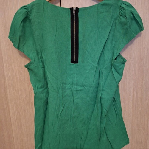 Zara green top like new with back zipper, jersey fabric