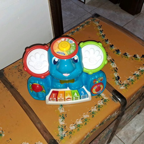 Elephant toy used, unknown issue
