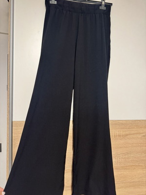 Zara palazzo pants like new, size M 38 10, black