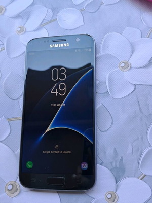 Samsung Galaxy S7 в отлично състояние с калъф Spigen