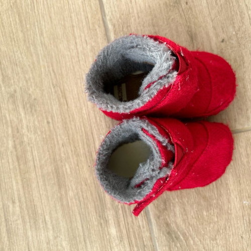 TOMS soft sole baby shoes used, size 19.5