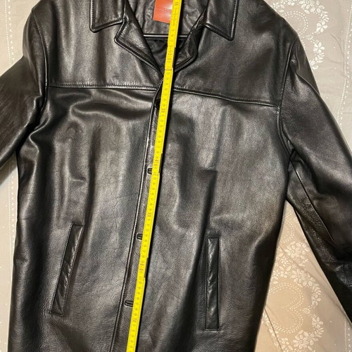Leather coat like new, size L
